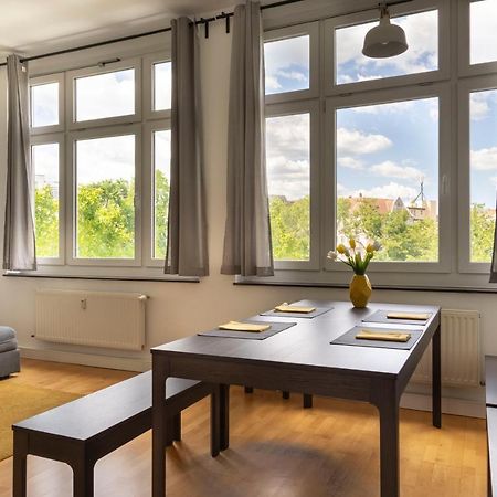 Central +3Br +Big Living Room Next To U-Station Берлин Екстериор снимка