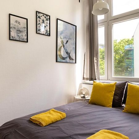 Central +3Br +Big Living Room Next To U-Station Берлин Екстериор снимка