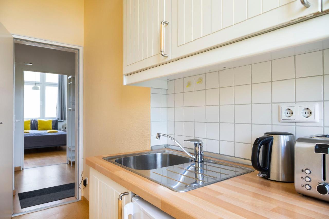 Central +3Br +Big Living Room Next To U-Station Берлин Екстериор снимка