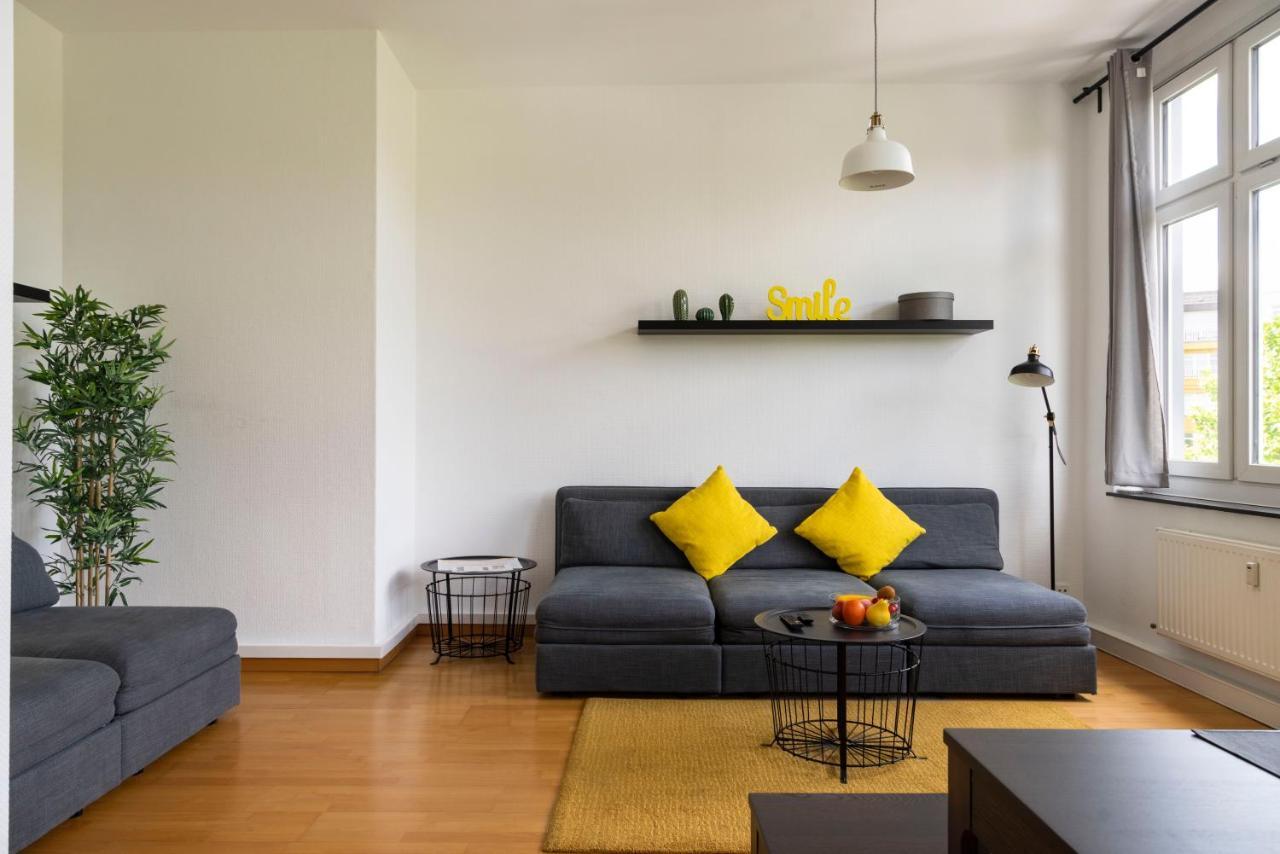 Central +3Br +Big Living Room Next To U-Station Берлин Екстериор снимка